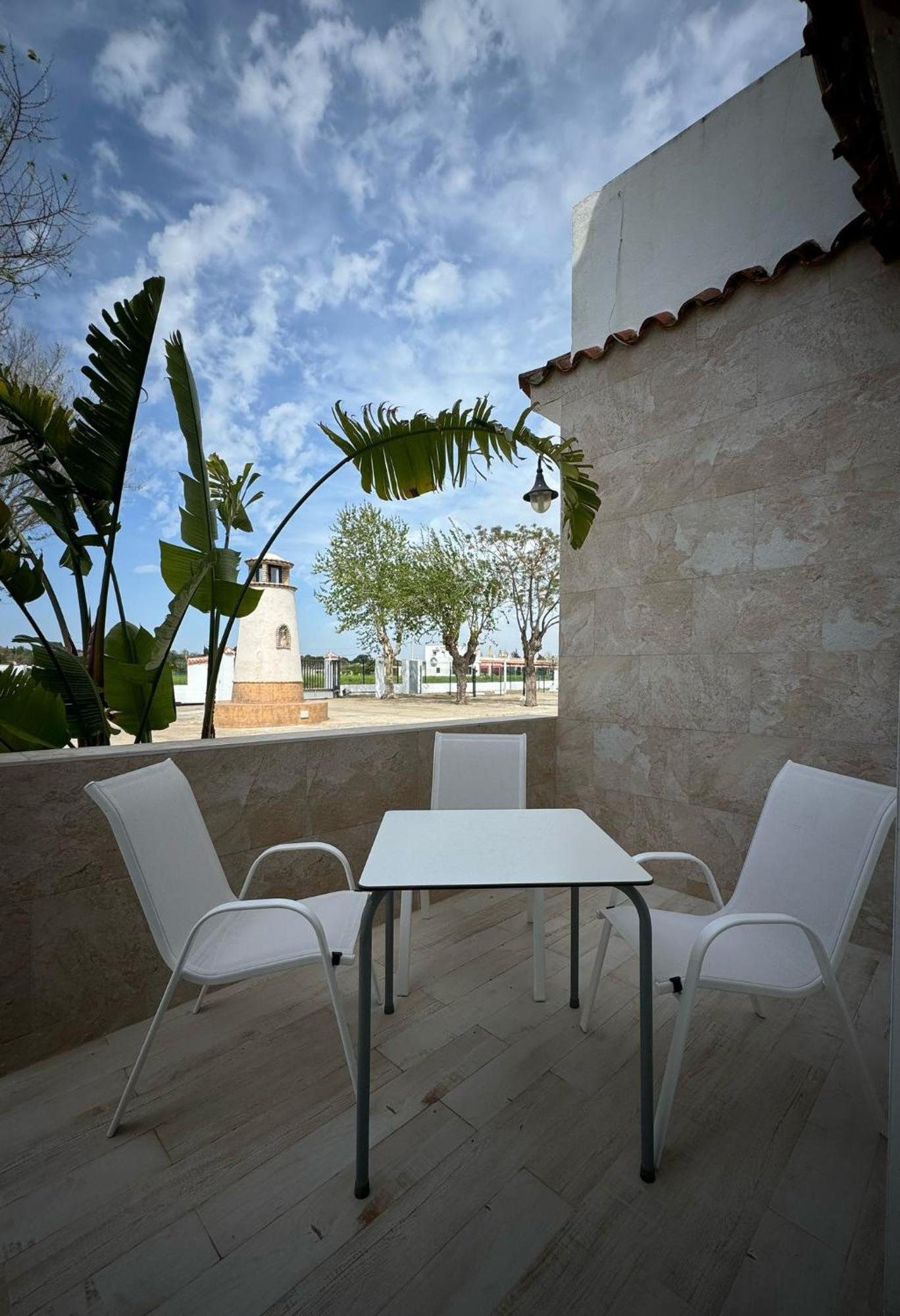 Hostal Los Rosales Conil De La Frontera Exterior foto
